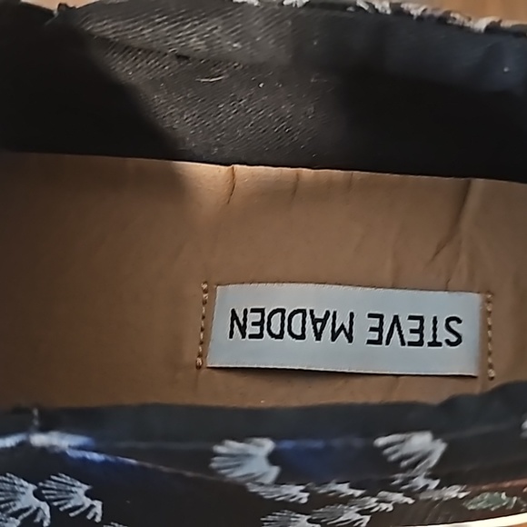 Steve Madden 9.5 Gwen Beaded Flats - Picture 3 of 5